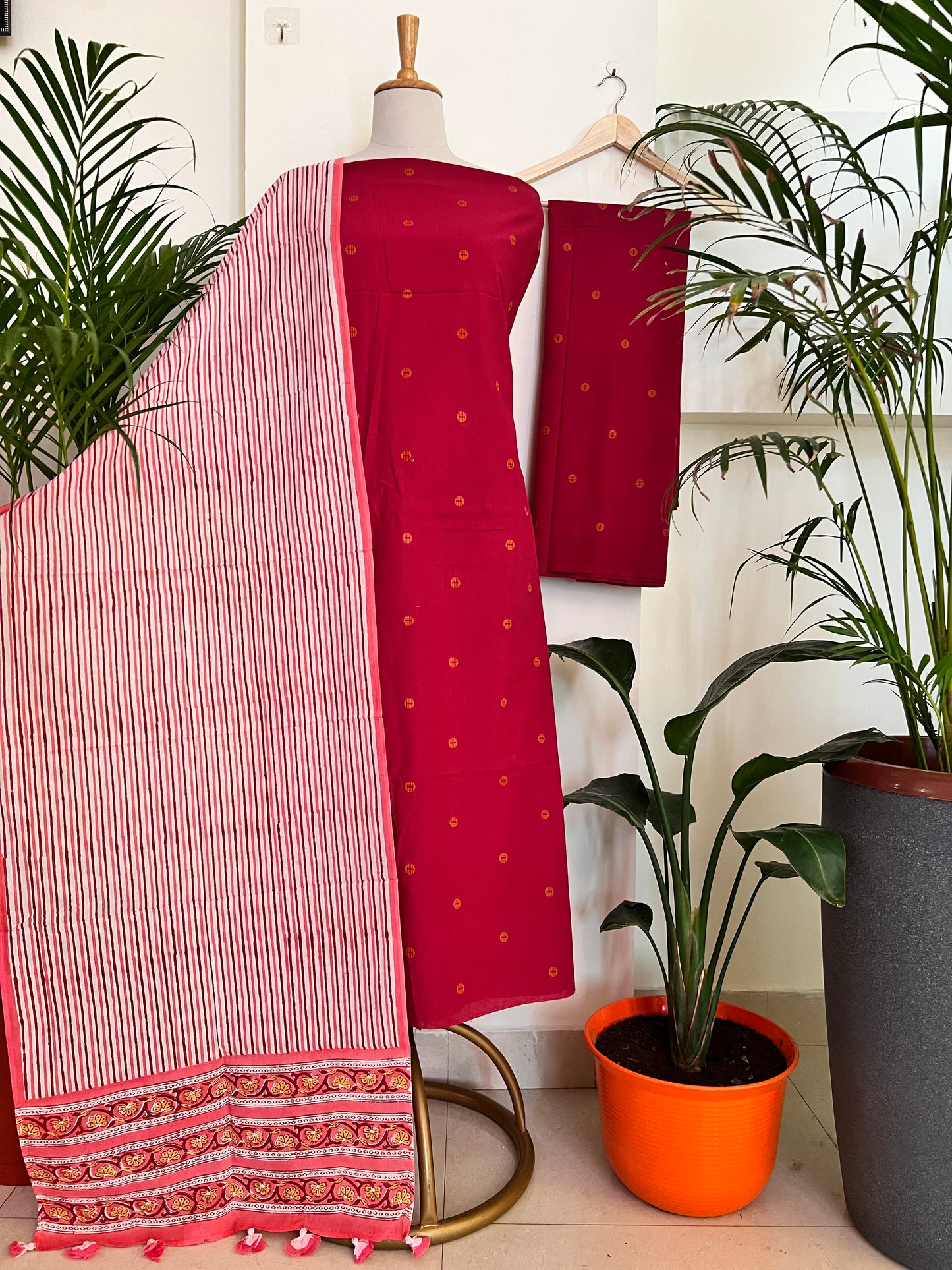 HANDLOOM